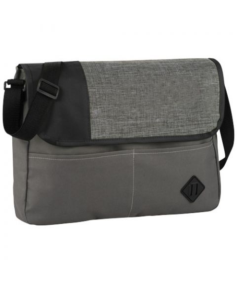 Offset messenger bag