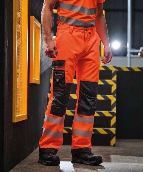 Tactical hi-vis trousers